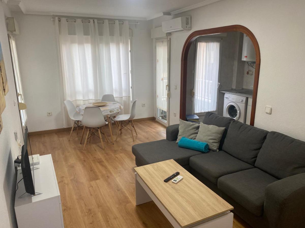Homely Apartments Mar 3 Torrevieja Esterno foto